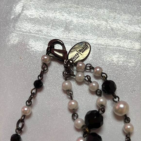 🖤WHITE HOUSE BLACK MARKET PEARL & BLACK 3 STEAND ADJUSTABLE 17” NECKLACE 🖤 - Picture 5 of 14